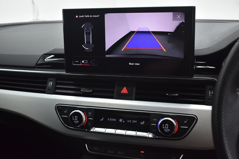 Audi A4 TFSI S line - U6327