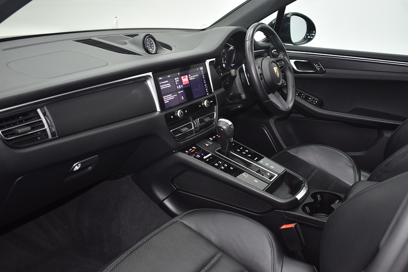 Porsche Macan T T - U6329