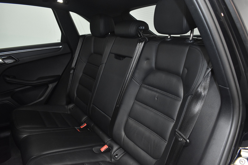 Porsche Macan T T - U6329