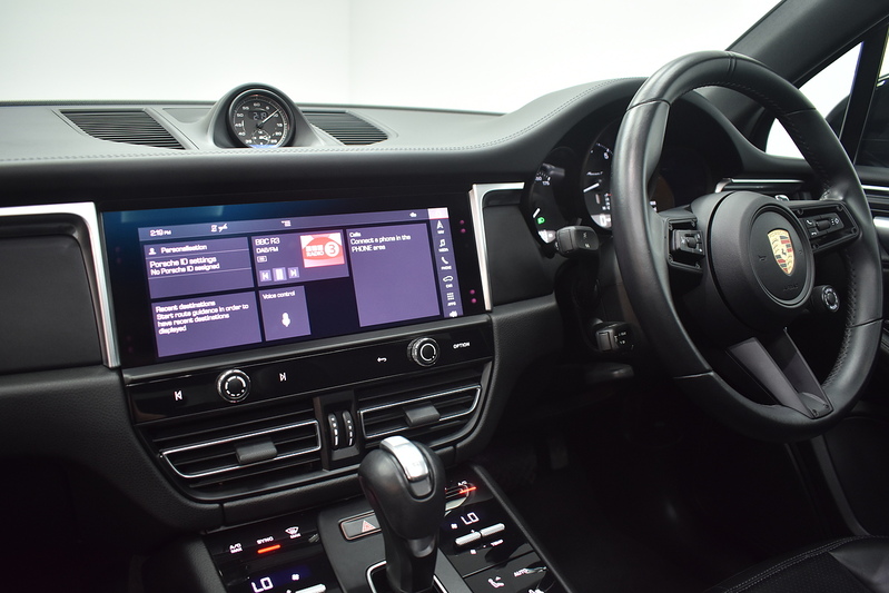Porsche Macan T T - U6329