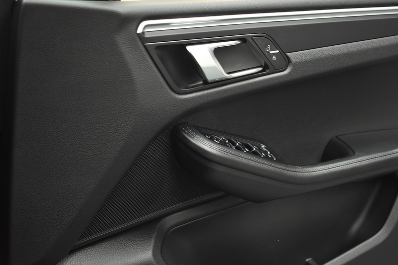 Porsche Macan T T - U6329