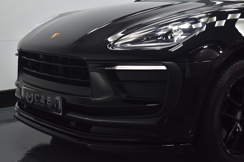 Porsche Macan T T - U6329