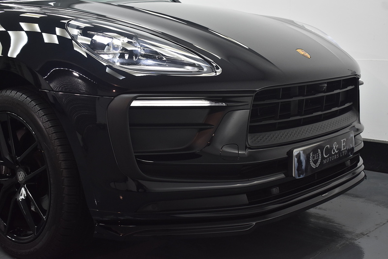 Porsche Macan T T - U6329