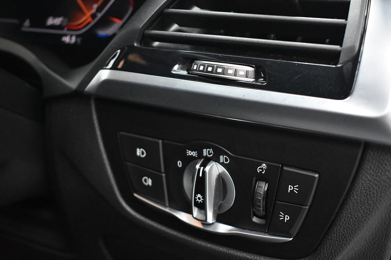 BMW X3 30d MHT M Sport - U6335