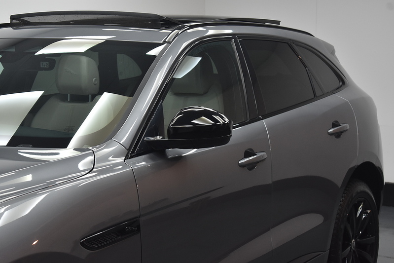 Jaguar F-PACE D200 MHEV R-Dynamic SE Black - U6340