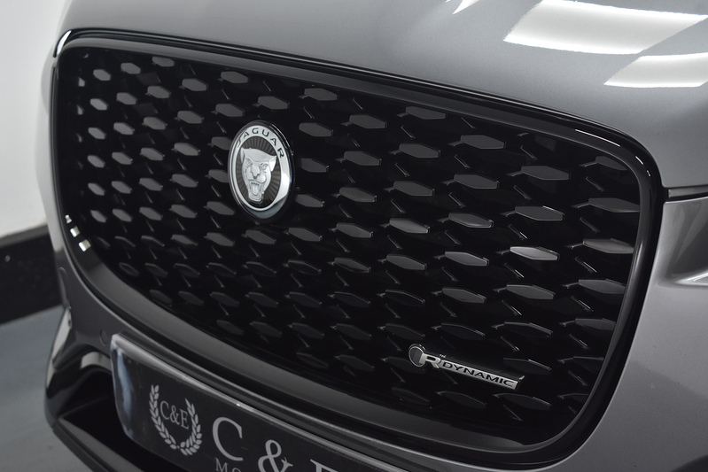 Jaguar F-PACE D200 MHEV R-Dynamic SE Black - U6340