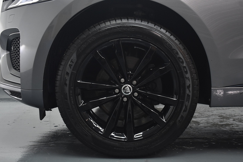 Jaguar F-PACE D200 MHEV R-Dynamic SE Black - U6340