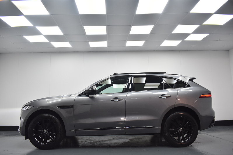 Jaguar F-PACE D200 MHEV R-Dynamic SE Black - U6340
