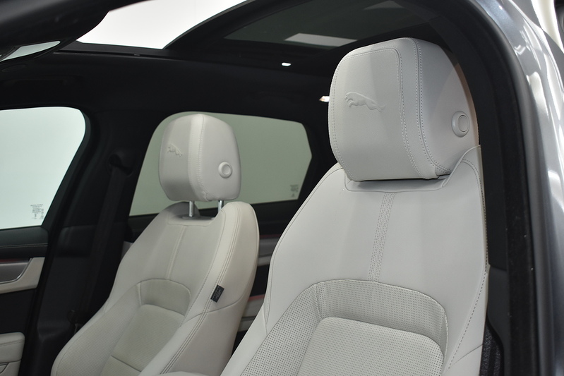 Jaguar F-PACE D200 MHEV R-Dynamic SE Black - U6340