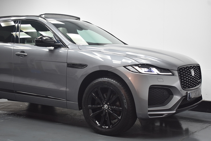 Jaguar F-PACE D200 MHEV R-Dynamic SE Black - U6340