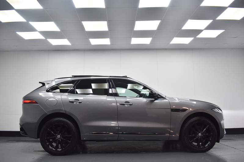 Jaguar F-PACE D200 MHEV R-Dynamic SE Black - U6340