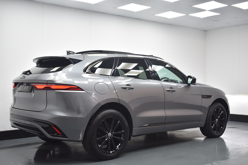 Jaguar F-PACE D200 MHEV R-Dynamic SE Black - U6340