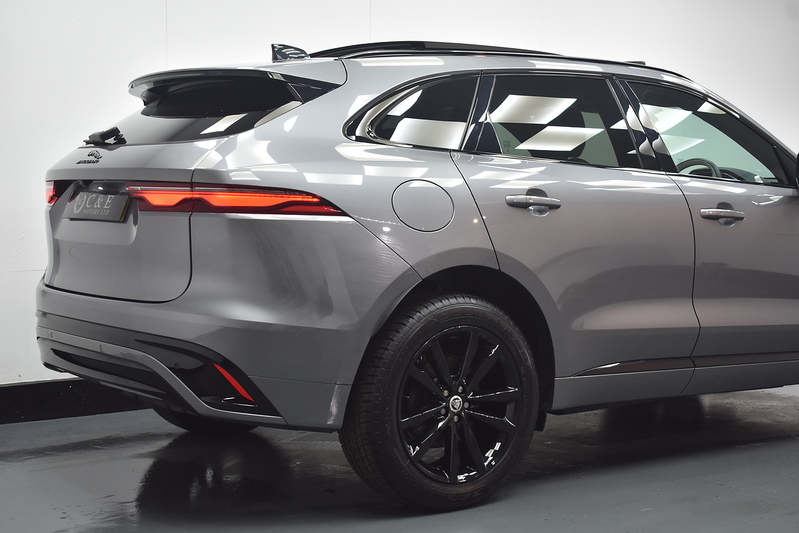 Jaguar F-PACE D200 MHEV R-Dynamic SE Black - U6340