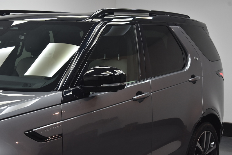 Land Rover Discovery D250 MHEV R-Dynamic SE - U6341