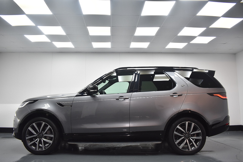 Land Rover Discovery D250 MHEV R-Dynamic SE - U6341