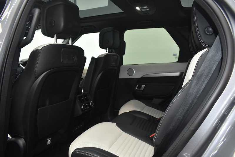 Land Rover Discovery D250 MHEV R-Dynamic SE - U6341
