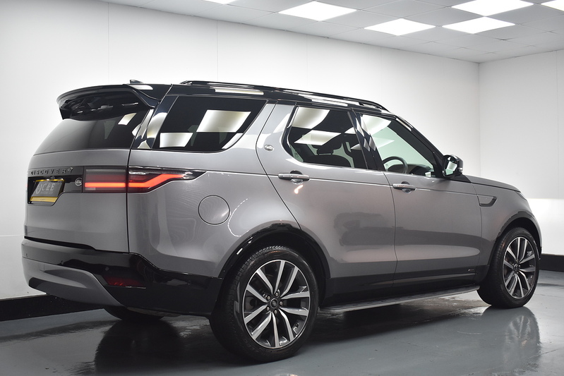 Land Rover Discovery D250 MHEV R-Dynamic SE - U6341