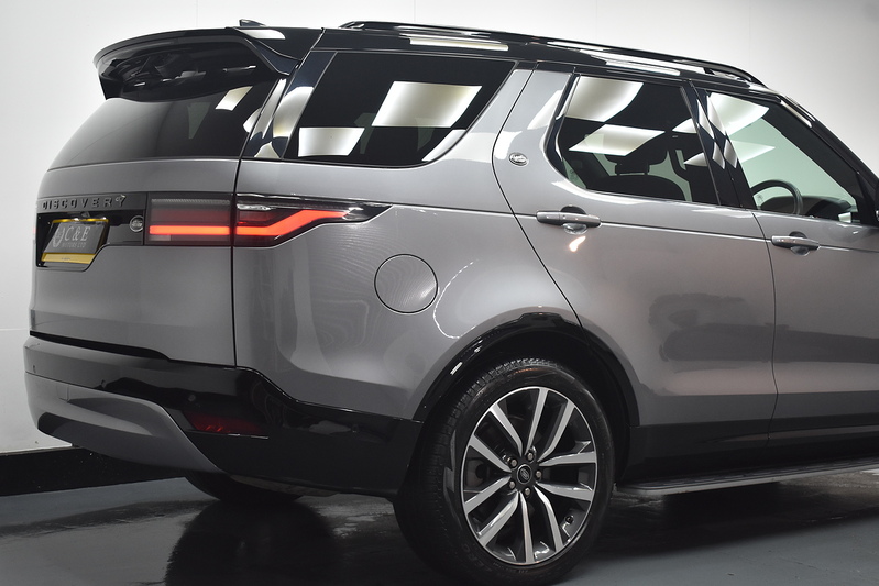 Land Rover Discovery D250 MHEV R-Dynamic SE - U6341