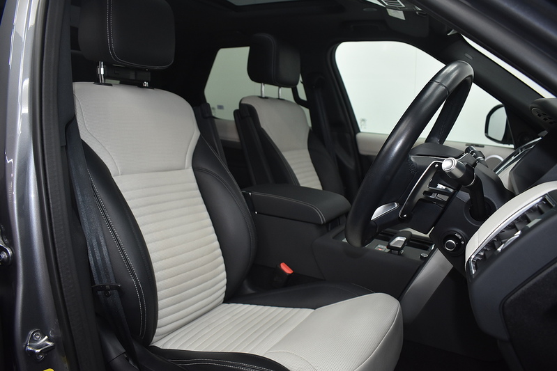 Land Rover Discovery D250 MHEV R-Dynamic SE - U6341