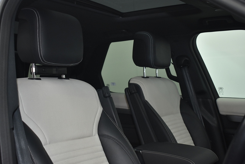 Land Rover Discovery D250 MHEV R-Dynamic SE - U6341