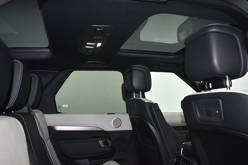 Land Rover Discovery D250 MHEV R-Dynamic SE - U6341