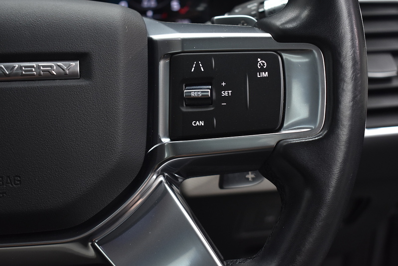 Land Rover Discovery D250 MHEV R-Dynamic SE - U6341