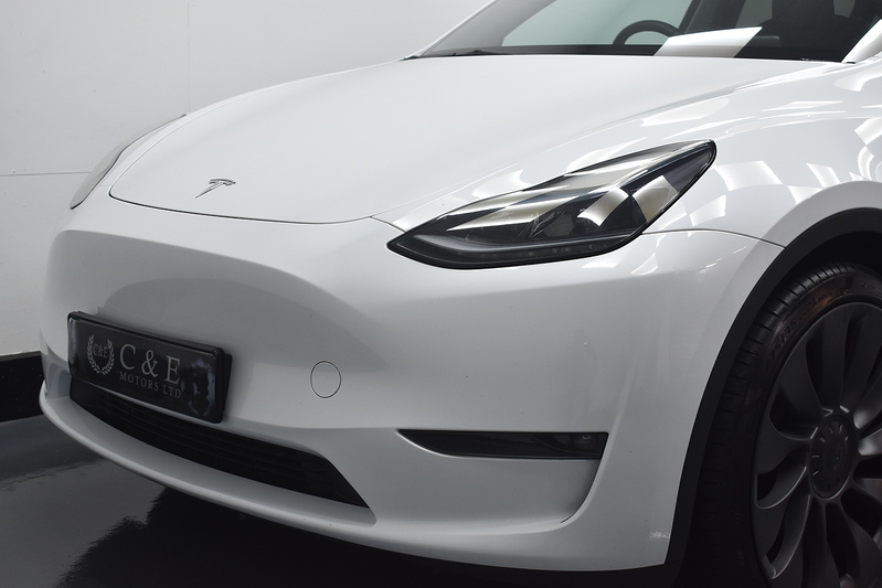 Tesla Model Y Performance - U6343