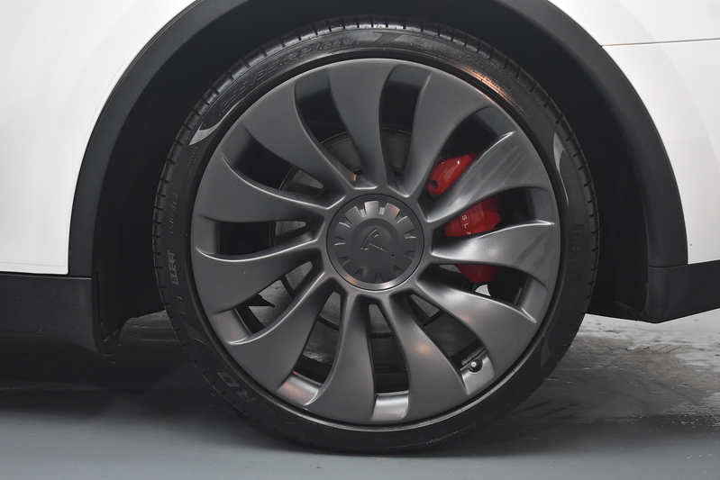 Tesla Model Y Performance - U6343