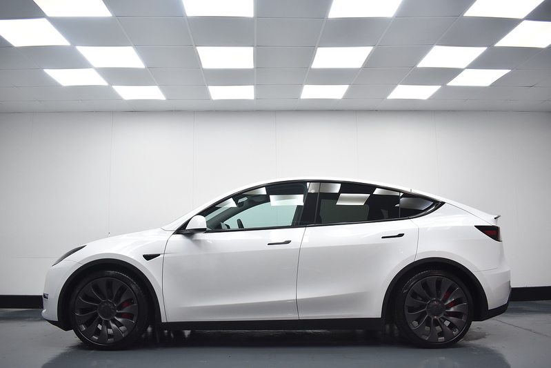 Tesla Model Y Performance - U6343
