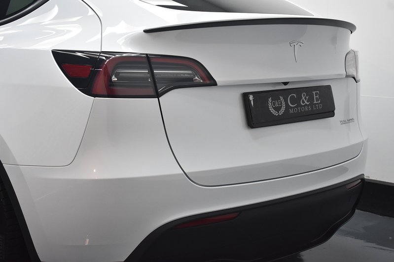 Tesla Model Y Performance - U6343