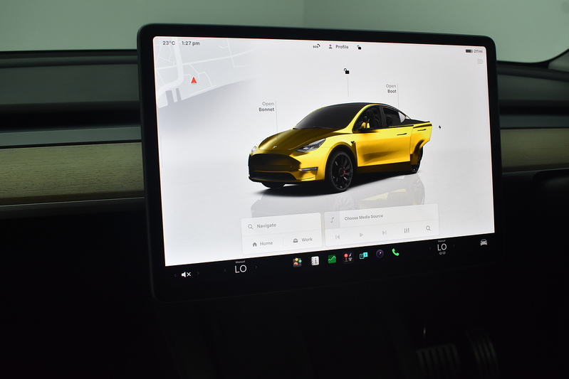 Tesla Model Y Performance - U6343