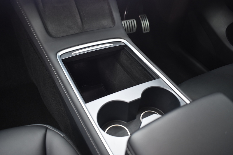 Tesla Model Y Performance - U6343
