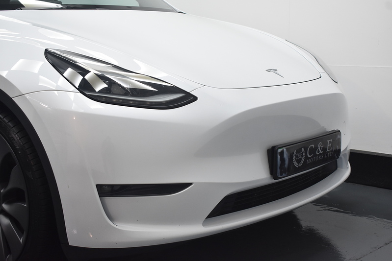 Tesla Model Y Performance - U6343