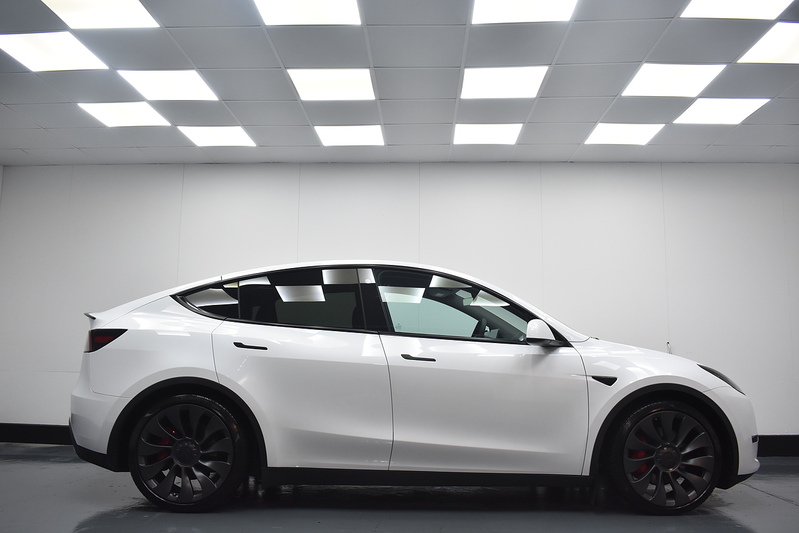 Tesla Model Y Performance - U6343