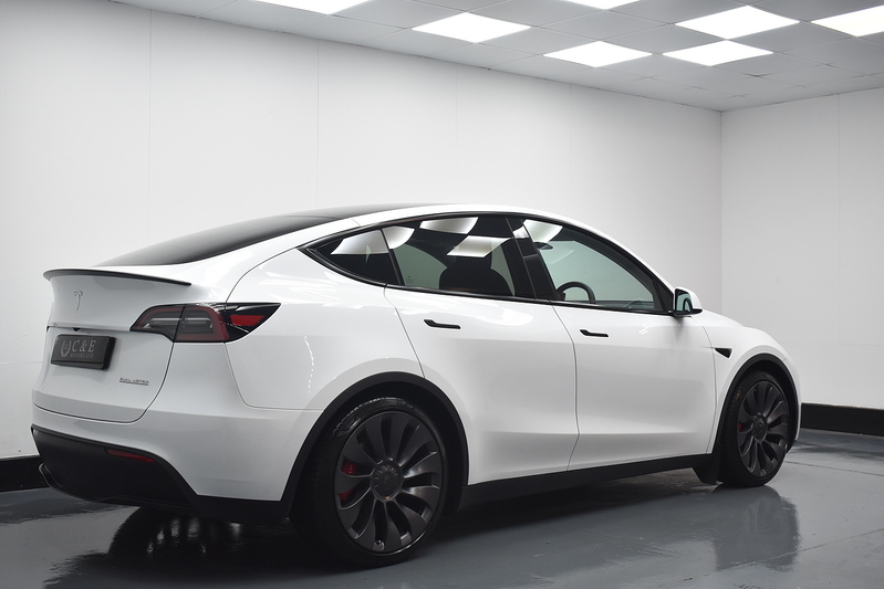 Tesla Model Y Performance - U6343