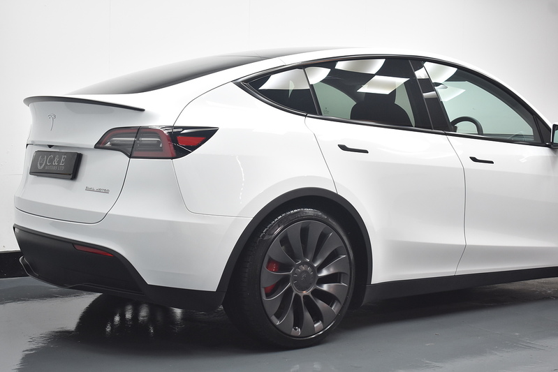 Tesla Model Y Performance - U6343