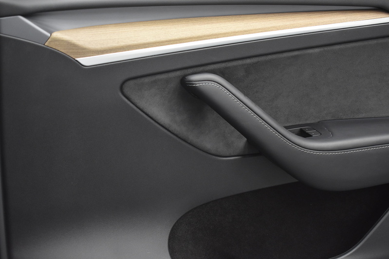 Tesla Model Y Performance - U6343