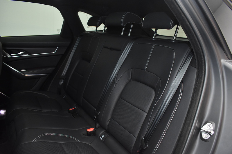 Jaguar F-PACE D200 MHEV R-Dynamic Black - U6345