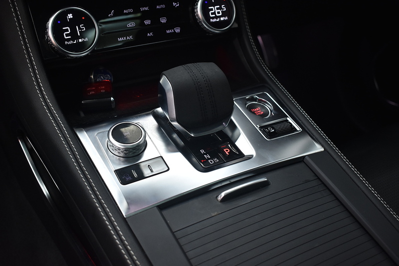 Jaguar F-PACE D200 MHEV R-Dynamic Black - U6345
