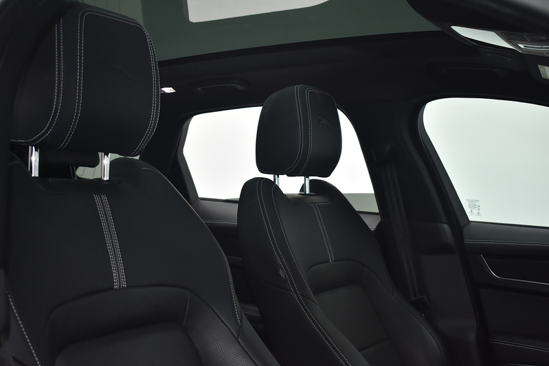Jaguar F-PACE D200 MHEV R-Dynamic Black - U6345