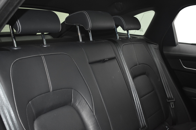 Jaguar F-PACE D200 MHEV R-Dynamic Black - U6345