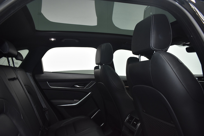 Jaguar F-PACE D200 MHEV R-Dynamic Black - U6345