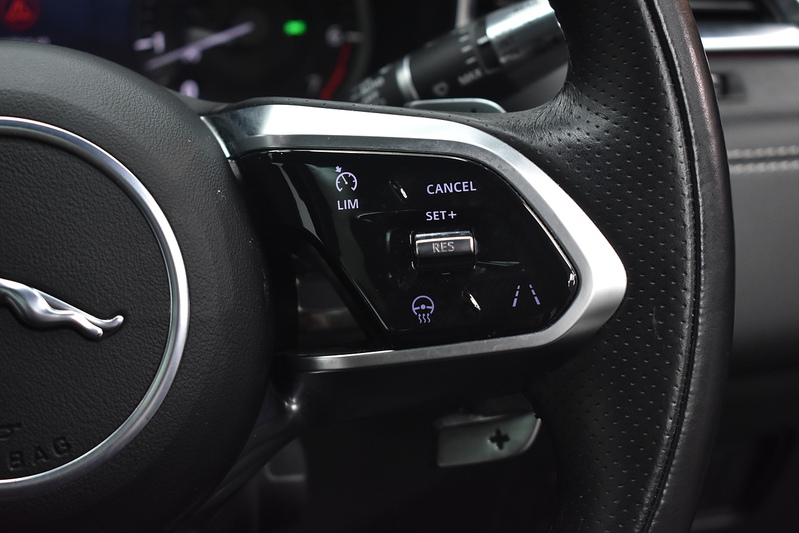 Jaguar F-PACE D200 MHEV R-Dynamic Black - U6345