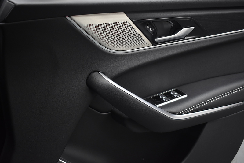 Jaguar F-PACE D200 MHEV R-Dynamic Black - U6345