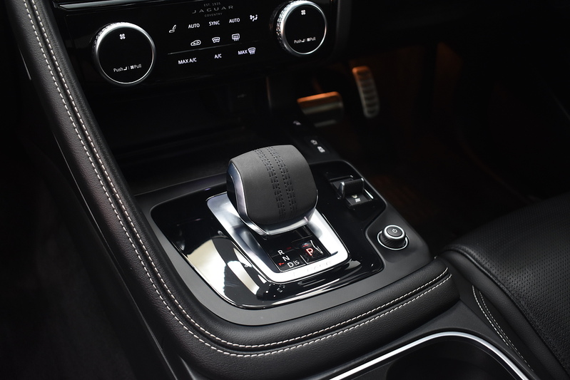Jaguar E-PACE P200 MHEV R-Dynamic S - U6346