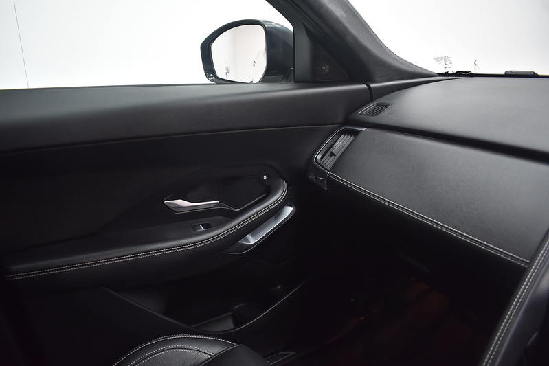 Jaguar E-PACE P200 MHEV R-Dynamic S - U6346