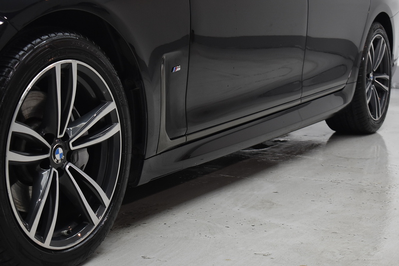BMW 7 Series 730d MHT M Sport - U6351