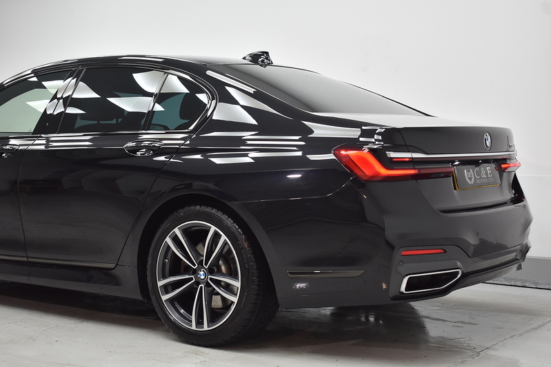 BMW 7 Series 730d MHT M Sport - U6351