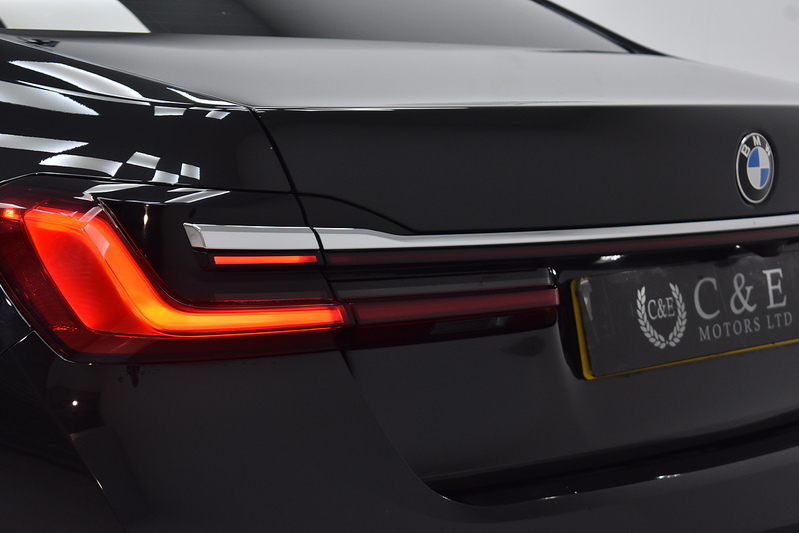 BMW 7 Series 730d MHT M Sport - U6351