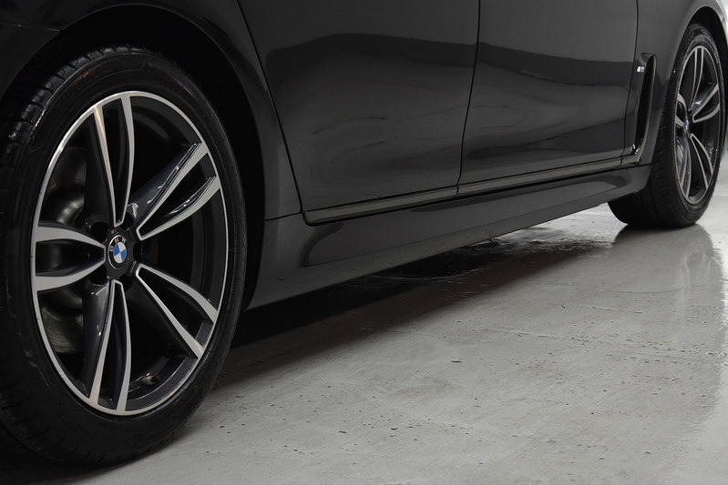 BMW 7 Series 730d MHT M Sport - U6351